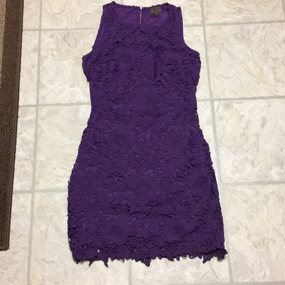Purple lace overlay desss